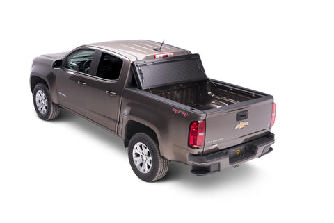 BAK-BAKFlip-G2-2016-Chevrolet-Colorado-Studio-01_RT.jpg