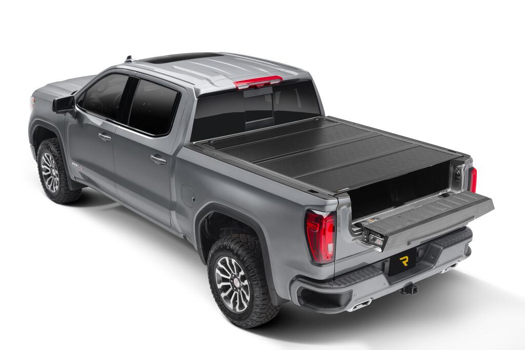 BAKFlipF1_21GMC_Sierra_Rear_Closed_TailgateOpen_RT.jpg